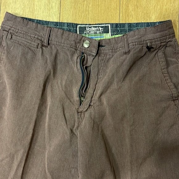 Shorts - Picture 3 of 5